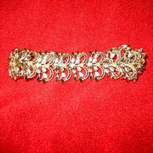 VINTAGE CORO PEGASUS GOLDTONE BRACELET WITH SAFETY CHAIN